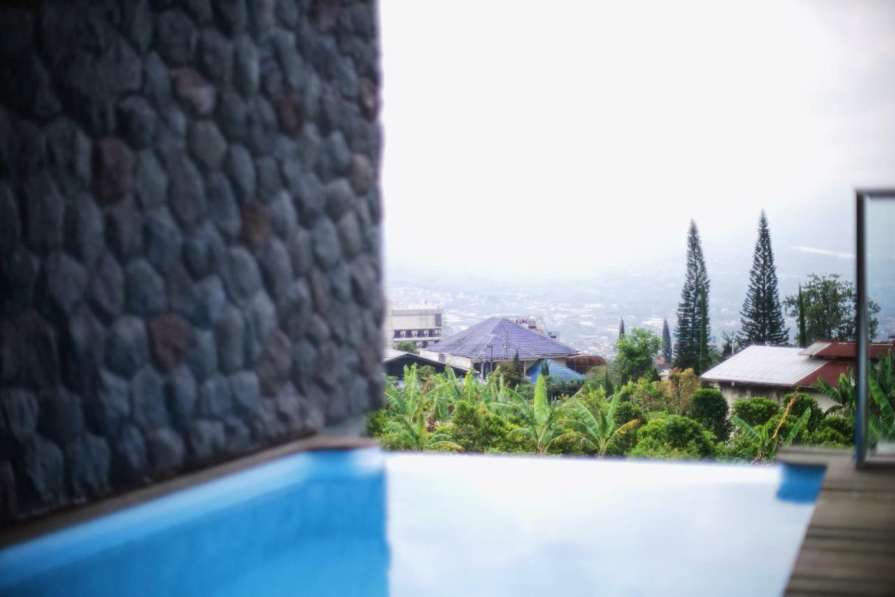 The Cendana Villa'S Batu (East Java) Exterior photo